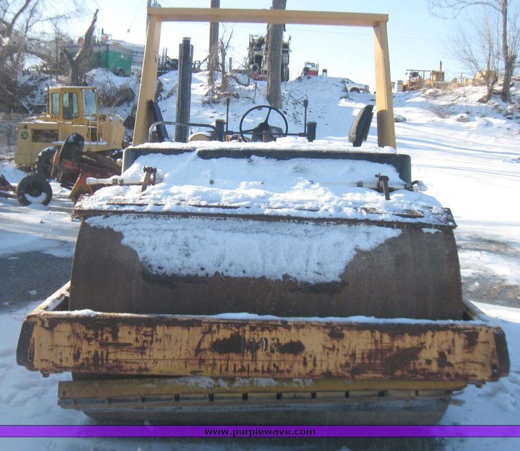 image for item 5438 Hyster C615B vibratory roller