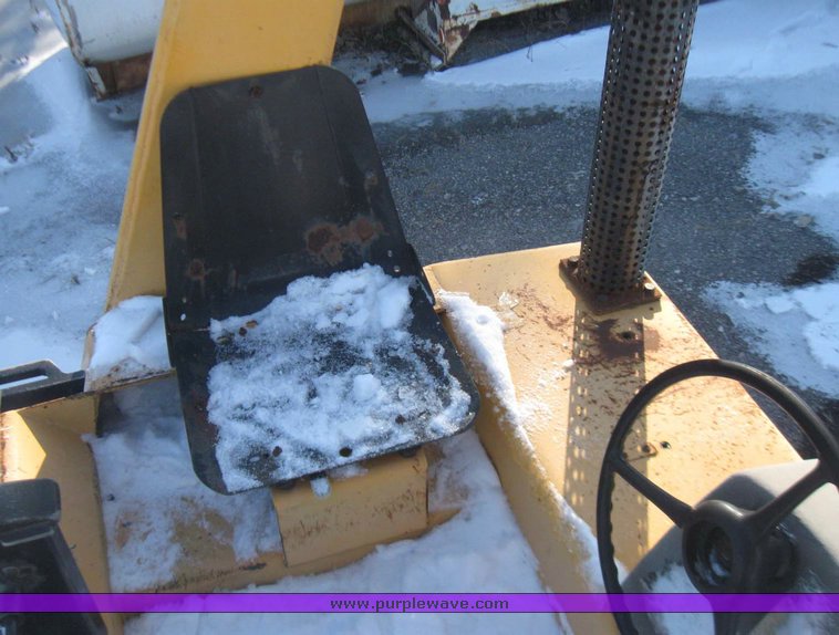 image for item 5438 Hyster C615B vibratory roller