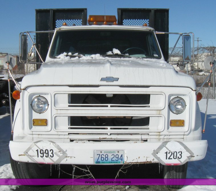 image for item 5440 1971 Chevrolet C/60 service truck