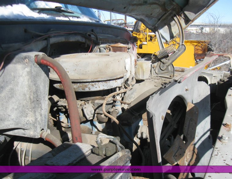 image for item 5440 1971 Chevrolet C/60 service truck