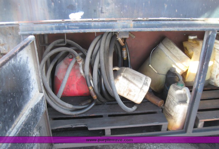 image for item 5440 1971 Chevrolet C/60 service truck