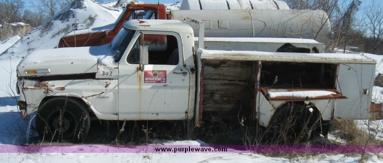 image for item 5445 1970 Ford F 350 pickup