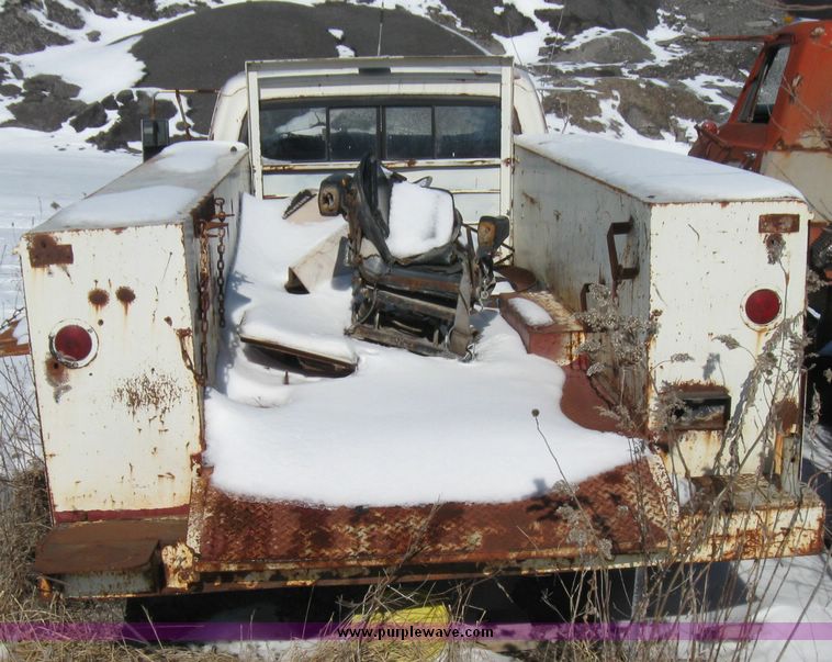 image for item 5445 1970 Ford F 350 pickup