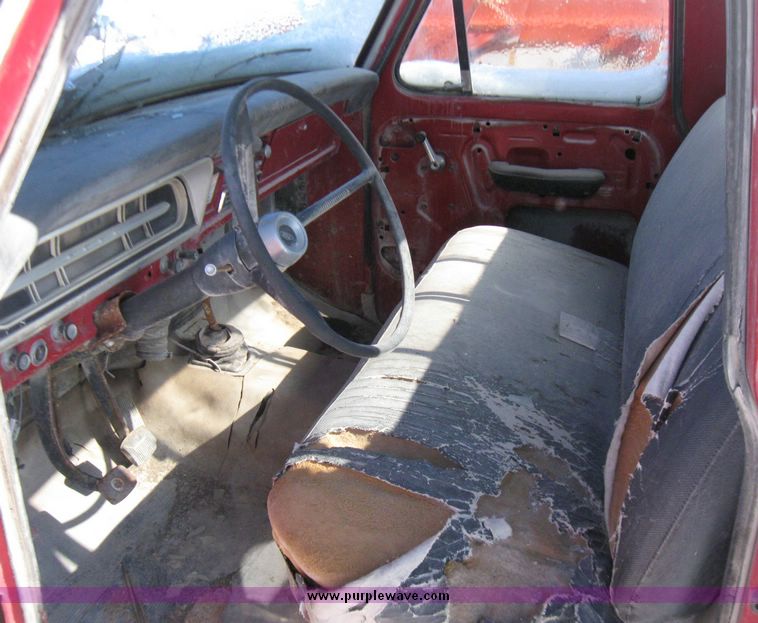 image for item 5445 1970 Ford F 350 pickup