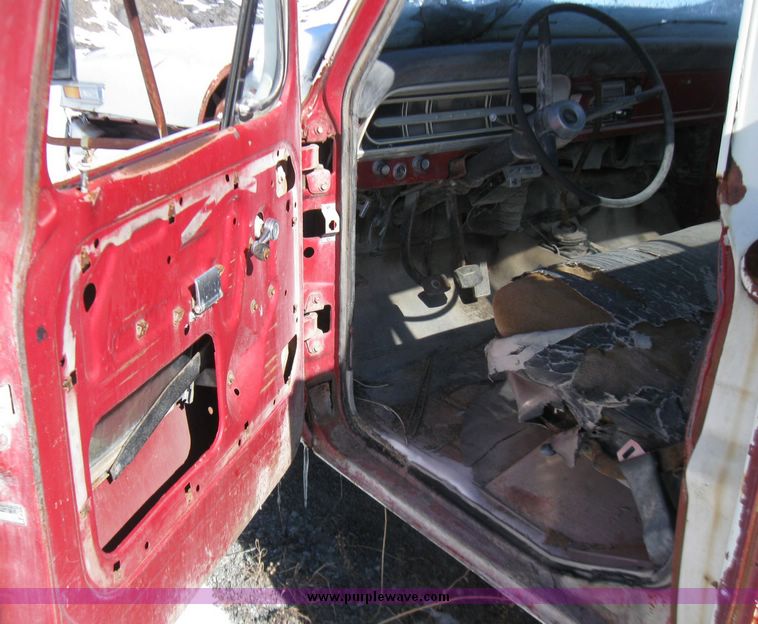 image for item 5445 1970 Ford F 350 pickup