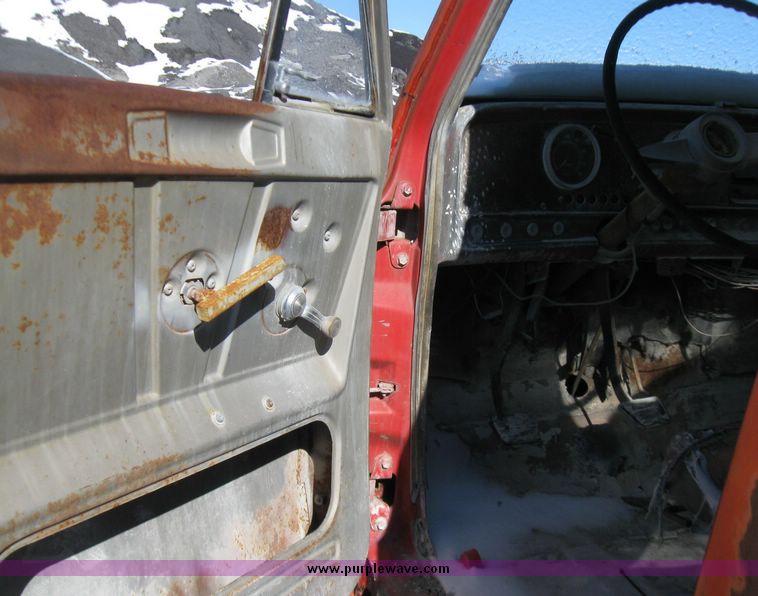 image for item 5446 1967 GMC water truck