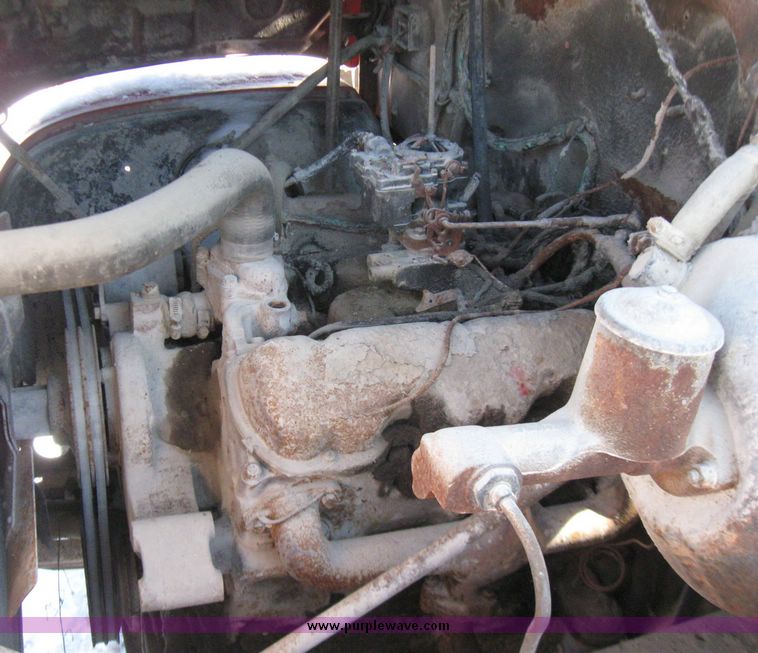 image for item 5446 1967 GMC water truck