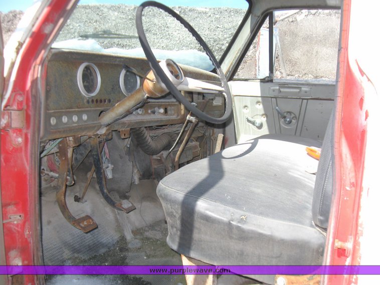 image for item 5477 1967 GMC flatbed truck