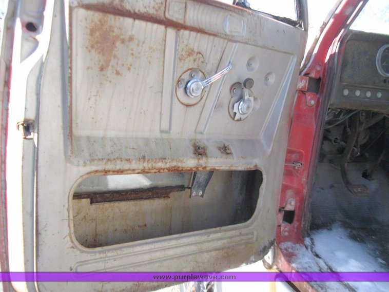 image for item 5477 1967 GMC flatbed truck