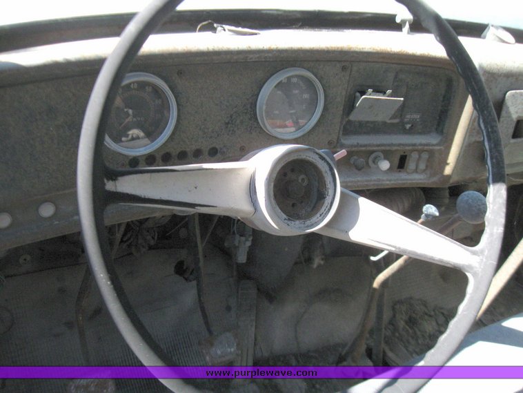 image for item 5477 1967 GMC flatbed truck