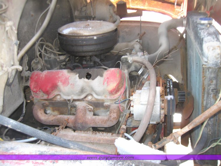 image for item 5477 1967 GMC flatbed truck