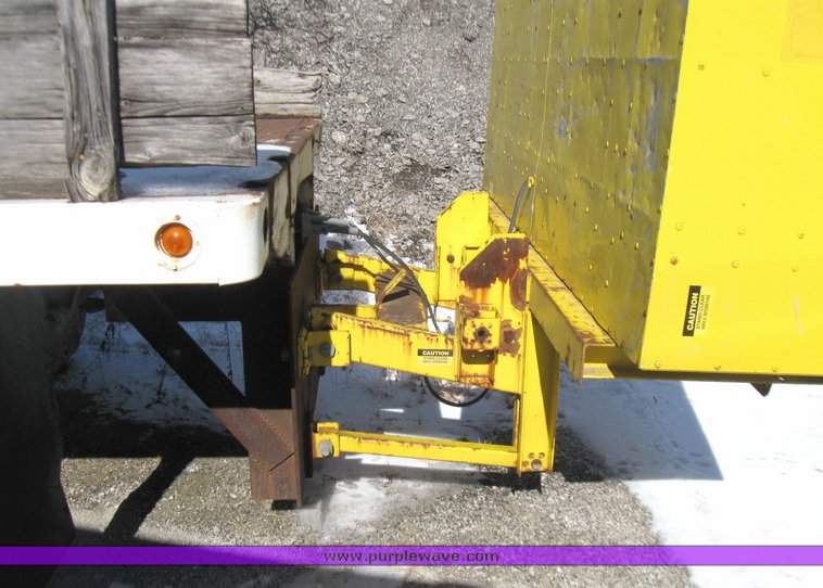 image for item 5477 1967 GMC flatbed truck