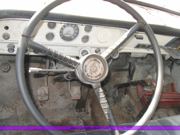 image for item 5478 1969 Ford flatbed truck