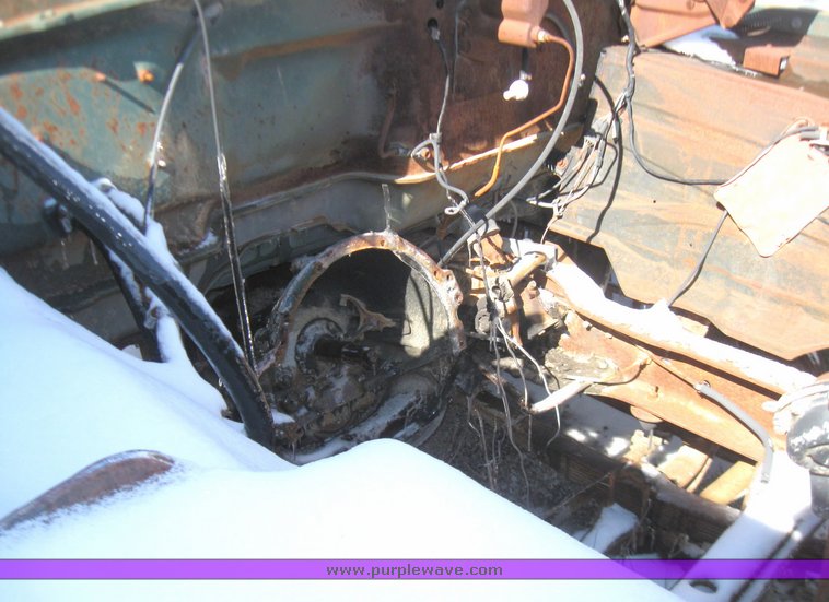 image for item 5479 1972 Ford cab and chassis