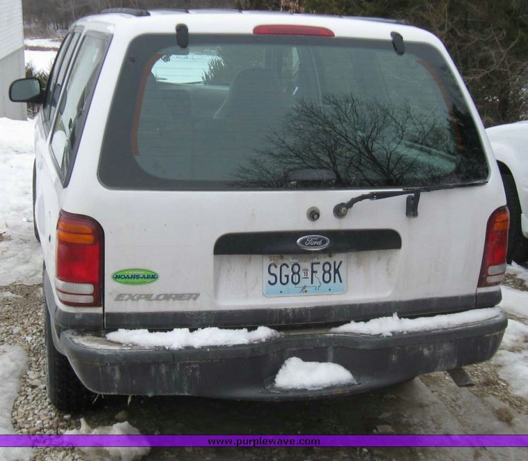 image for item 5506 2000 Ford Explorer XL