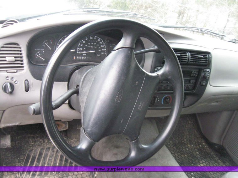 image for item 5506 2000 Ford Explorer XL