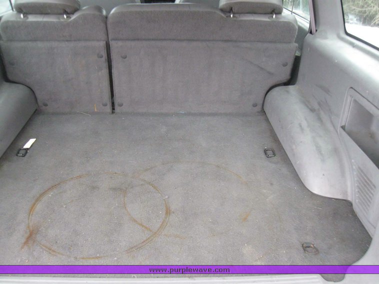 image for item 5506 2000 Ford Explorer XL