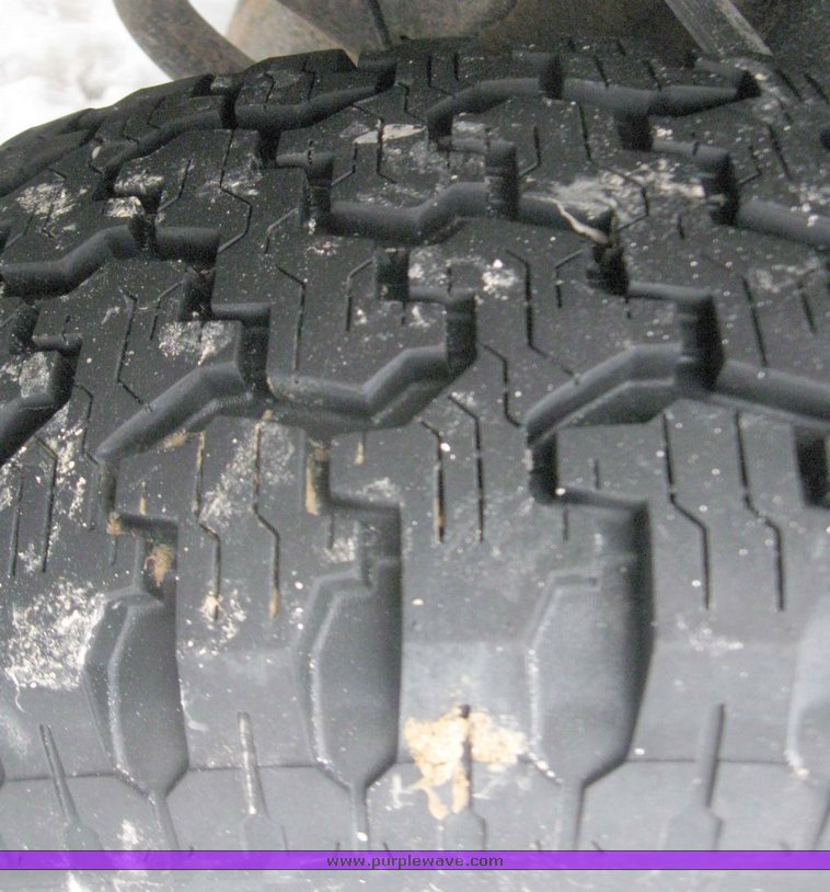 image for item 5506 2000 Ford Explorer XL