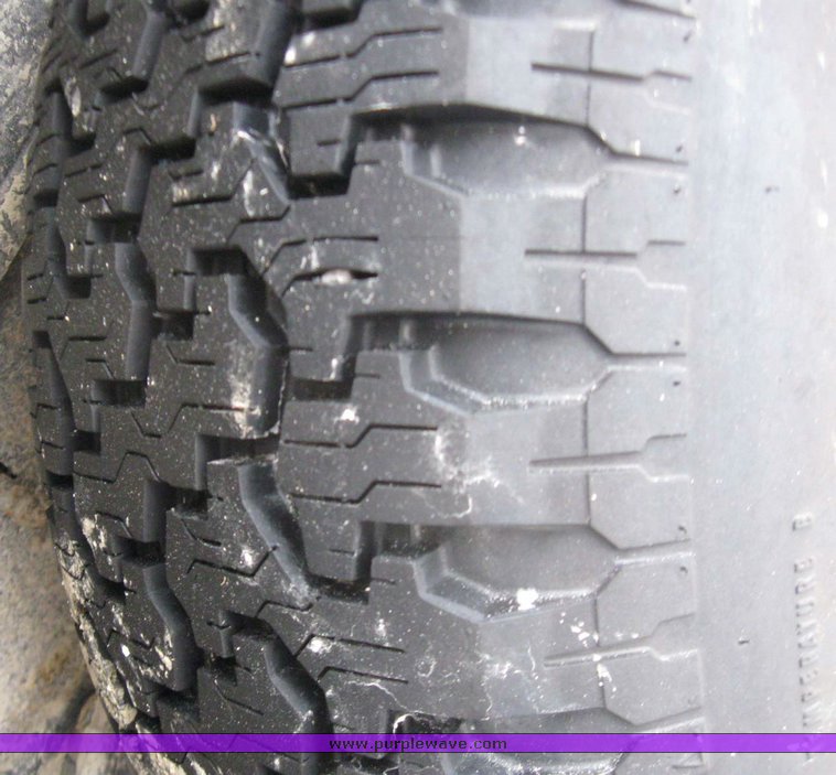 image for item 5506 2000 Ford Explorer XL