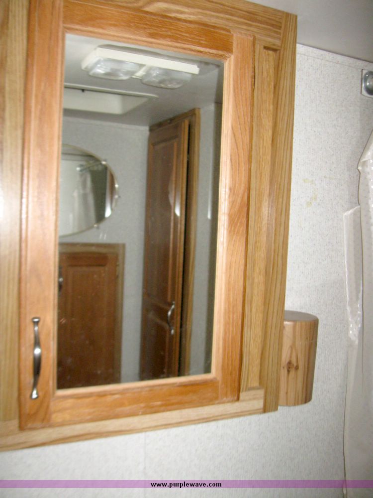 image for item 5570 1993 Sierra by Cobra camper trailer