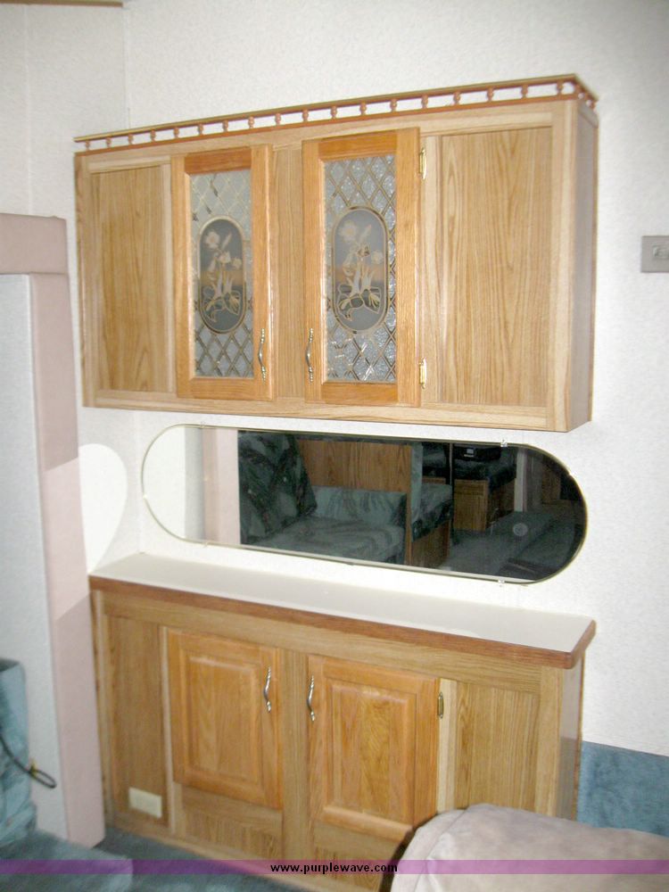 image for item 5570 1993 Sierra by Cobra camper trailer