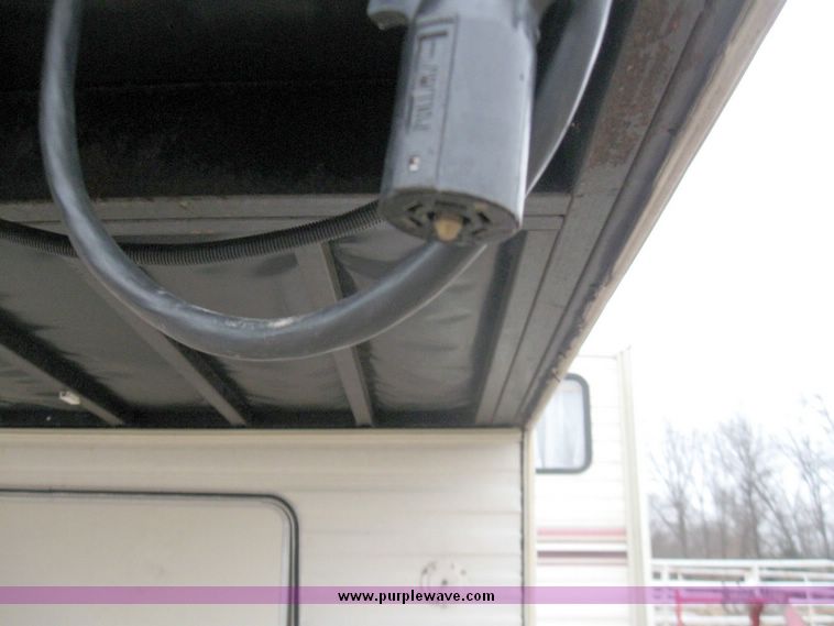 image for item 5570 1993 Sierra by Cobra camper trailer