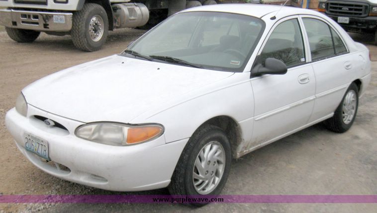 image for item 5572 1999 Ford Escort