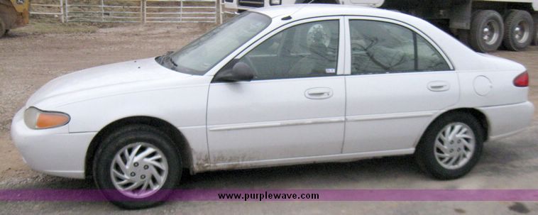 image for item 5572 1999 Ford Escort