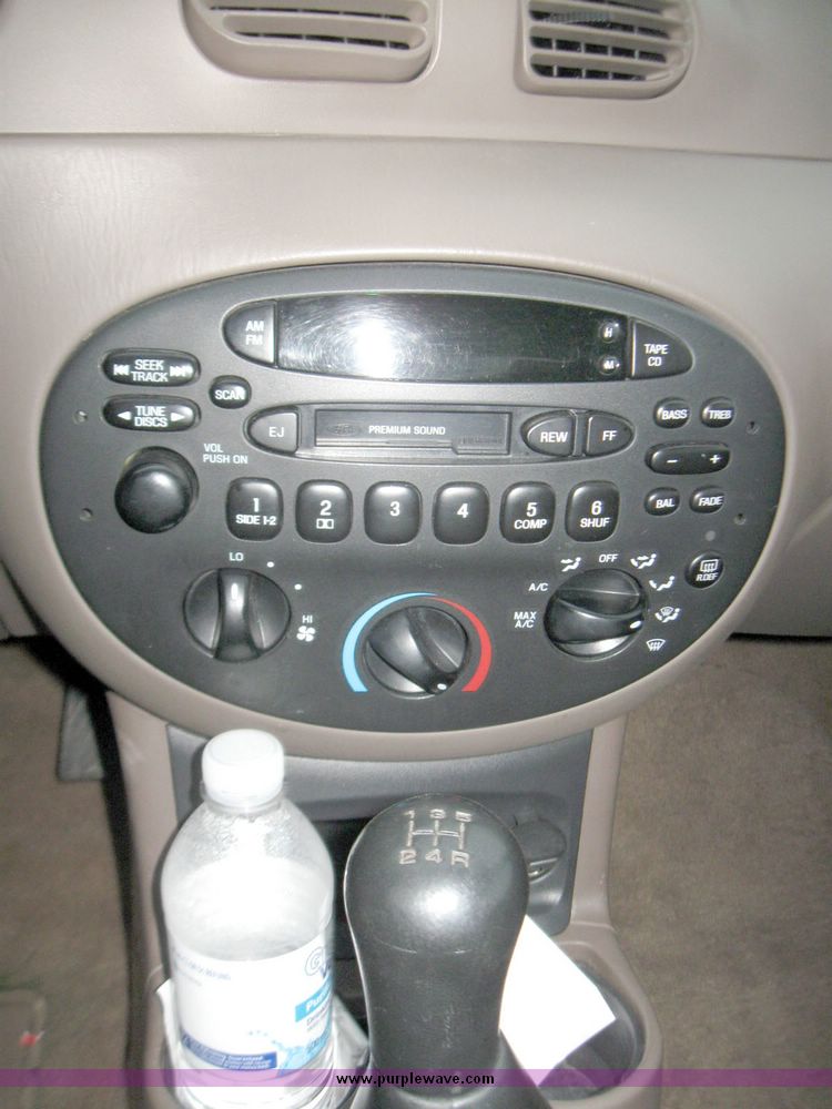 image for item 5572 1999 Ford Escort