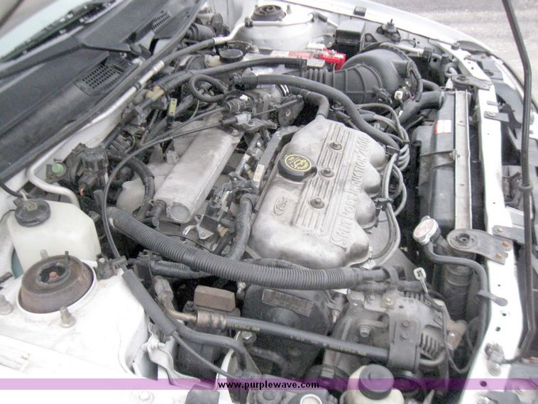 image for item 5572 1999 Ford Escort