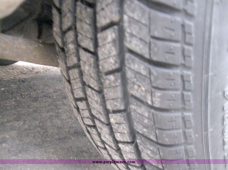 image for item 5572 1999 Ford Escort