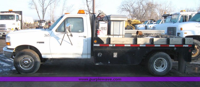 image for item 5574 1993 Ford F Super Duty pickup