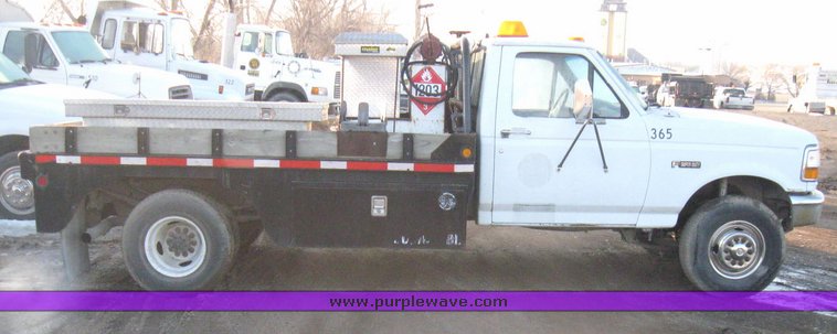 image for item 5574 1993 Ford F Super Duty pickup