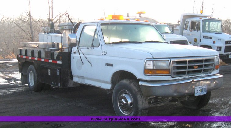image for item 5574 1993 Ford F Super Duty pickup