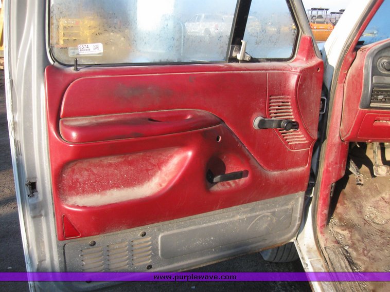 image for item 5574 1993 Ford F Super Duty pickup