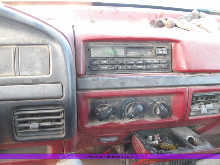 image for item 5574 1993 Ford F Super Duty pickup