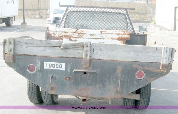 image for item 5581 1987 Ford F-350 pickup with flatbed