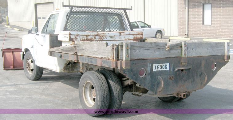 image for item 5581 1987 Ford F-350 pickup with flatbed