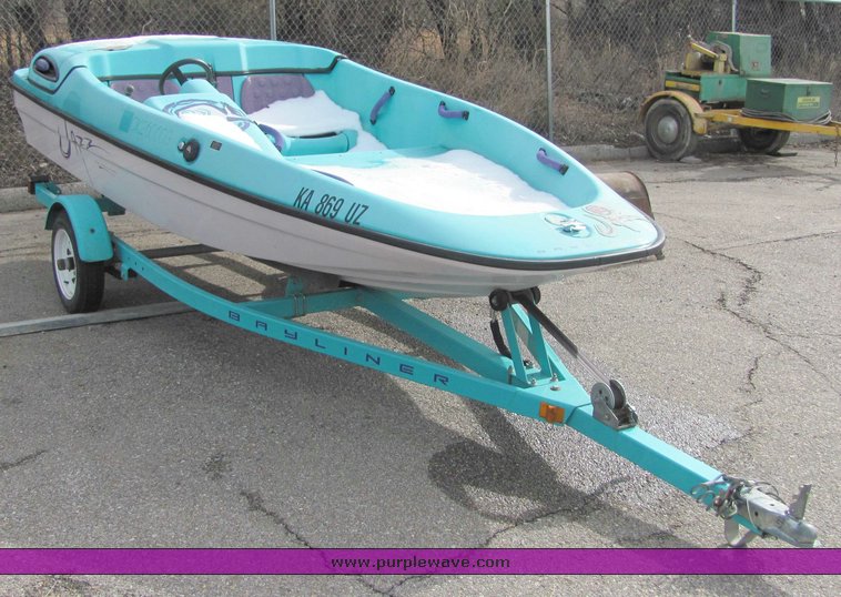 image for item 6693 Bayliner Jazz jet boat
