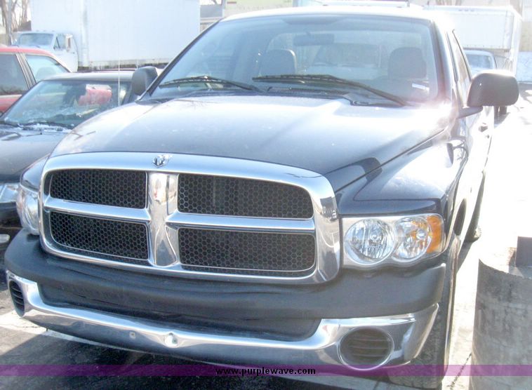 image for item 6991 2003 Dodge Ram 1500 ST