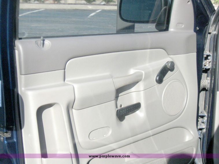 image for item 6991 2003 Dodge Ram 1500 ST