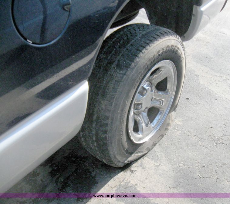 image for item 6991 2003 Dodge Ram 1500 ST