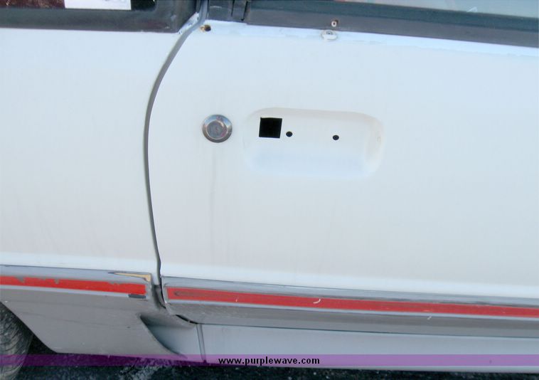 image for item 6994 1989 Ford Mustang GT