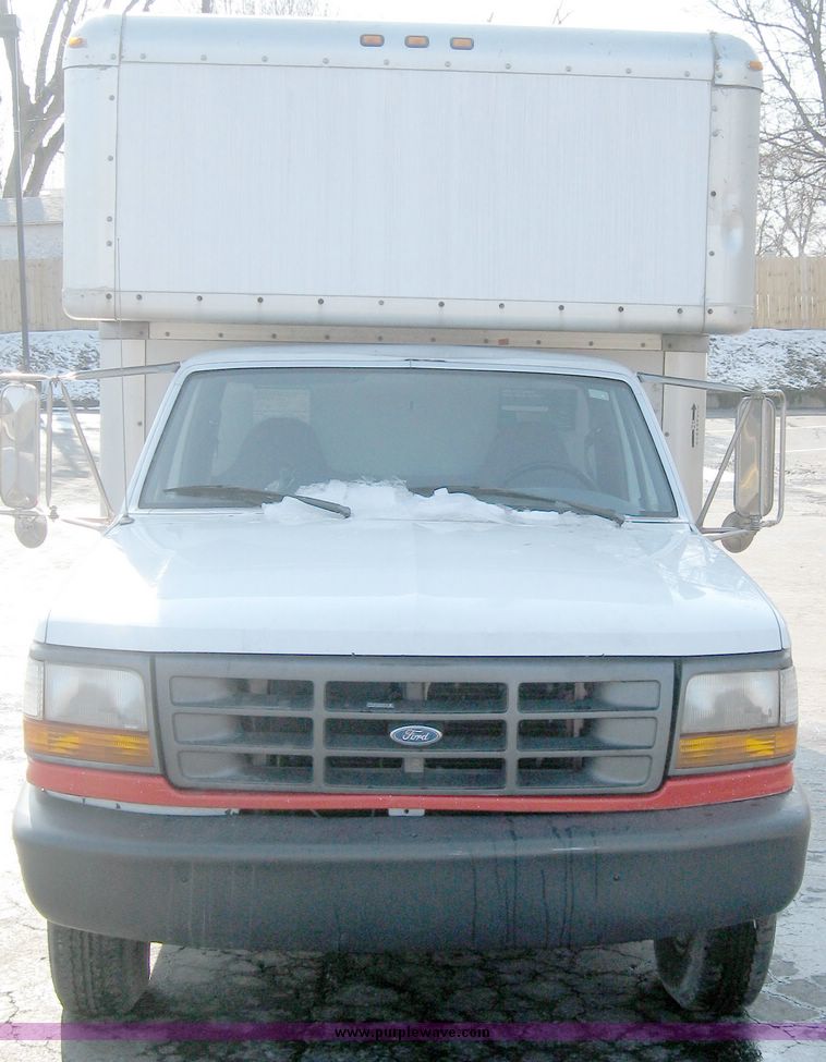 image for item 7001 1996 Ford F-350 box truck