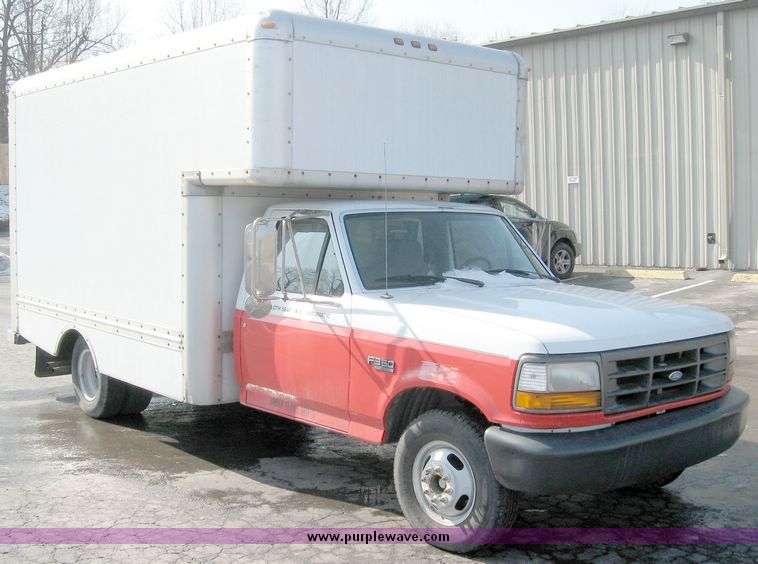 image for item 7001 1996 Ford F-350 box truck