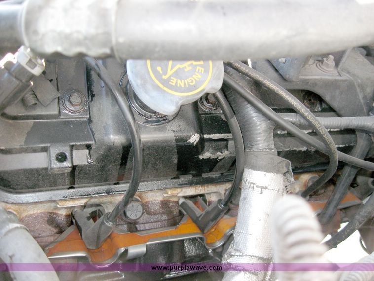 image for item 7001 1996 Ford F-350 box truck