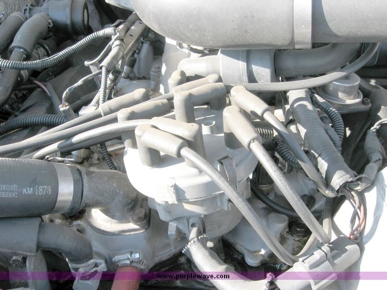 image for item 7001 1996 Ford F-350 box truck