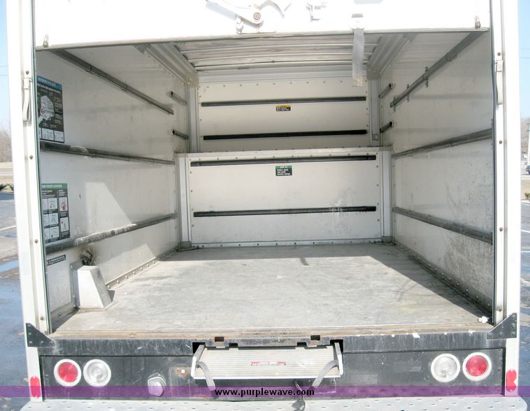 image for item 7001 1996 Ford F-350 box truck