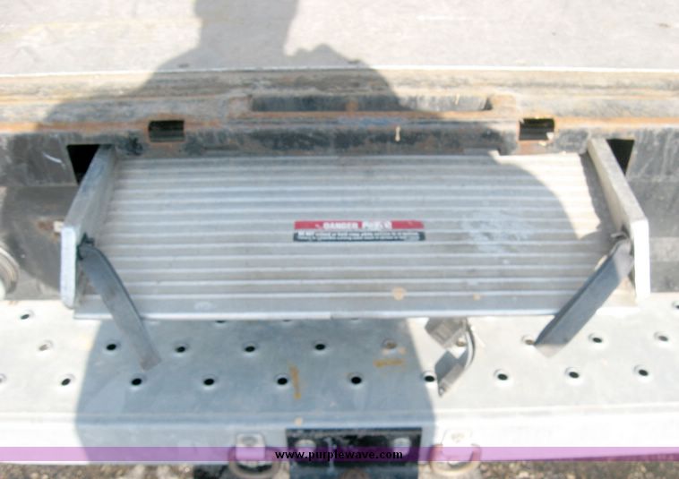 image for item 7001 1996 Ford F-350 box truck