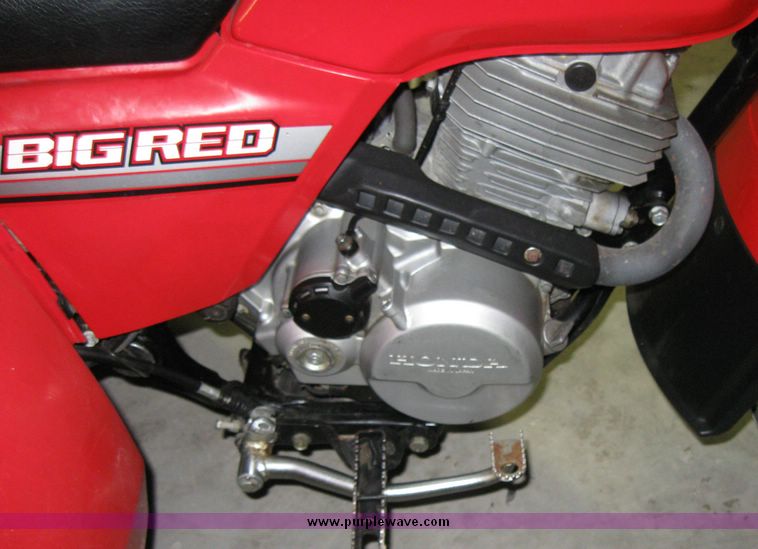 image for item 7849 1985 Honda ATC 250 ES Big Red three wheeler